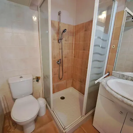 T2 En Rdc, 2 Pas De La Plage, Terrasse, Parking Prive, Equipe! - Fr-1-326-811 Apartment