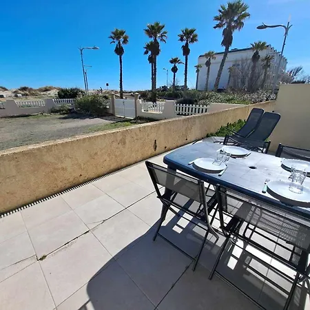 T2 En Rdc, 2 Pas De La Plage, Terrasse, Parking Prive, Equipe! - Fr-1-326-811